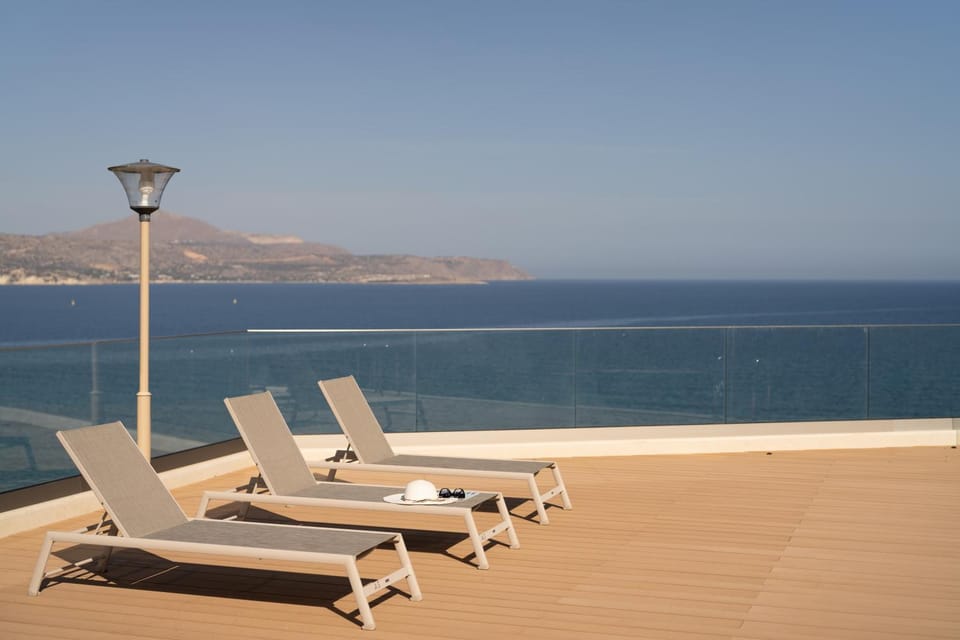View (from property/room), Balcony/Terrace, Sea view, Swimming pool