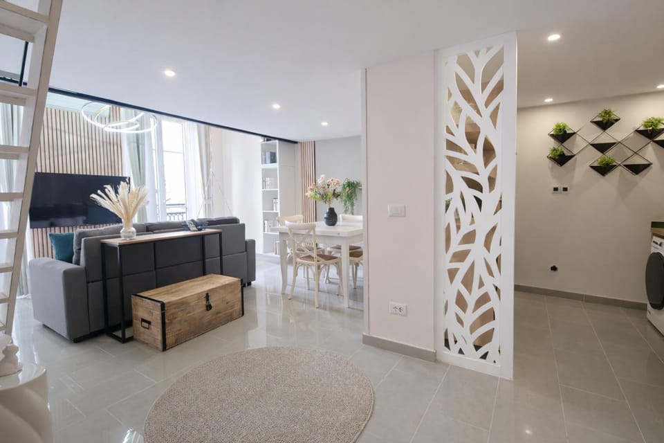 Kitchen or kitchenette, Living room, Dining area