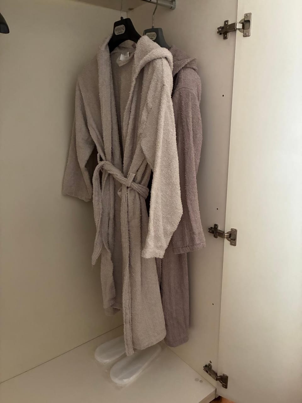 towels, wardrobe