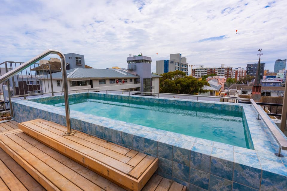 Central Sea Point Studio, Rooftop Pool Apartment in Sea Point