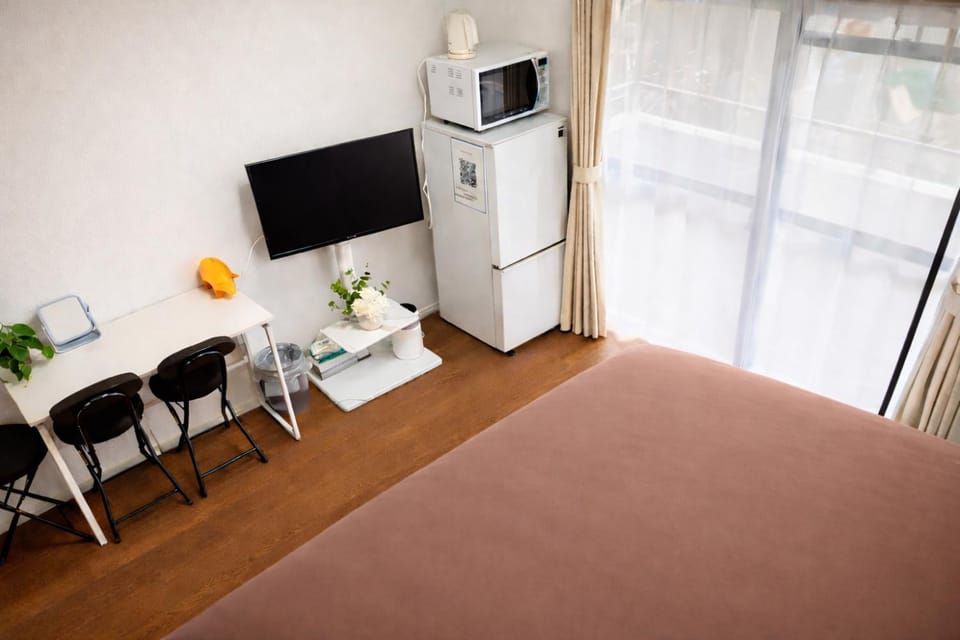 Bed, Living room, Bedroom