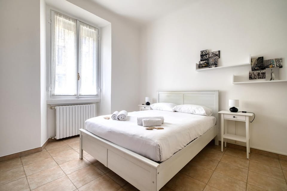 Bed, towels, towels