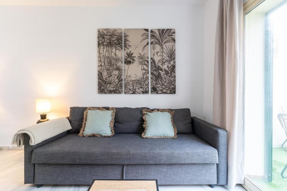 Stunning 1bed with Outdoor Dining in Malaga center Apartment in Malaga