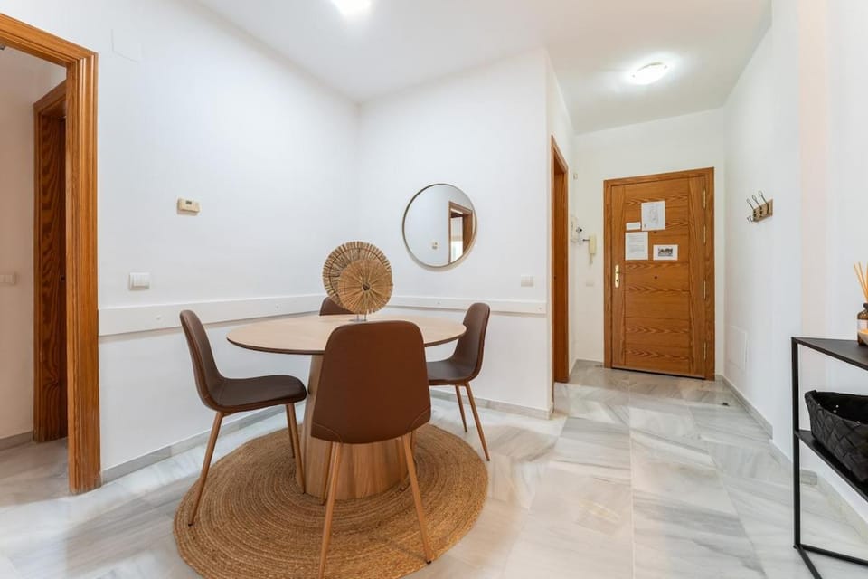 Stunning 1bed with Outdoor Dining in Malaga center Apartment in Malaga