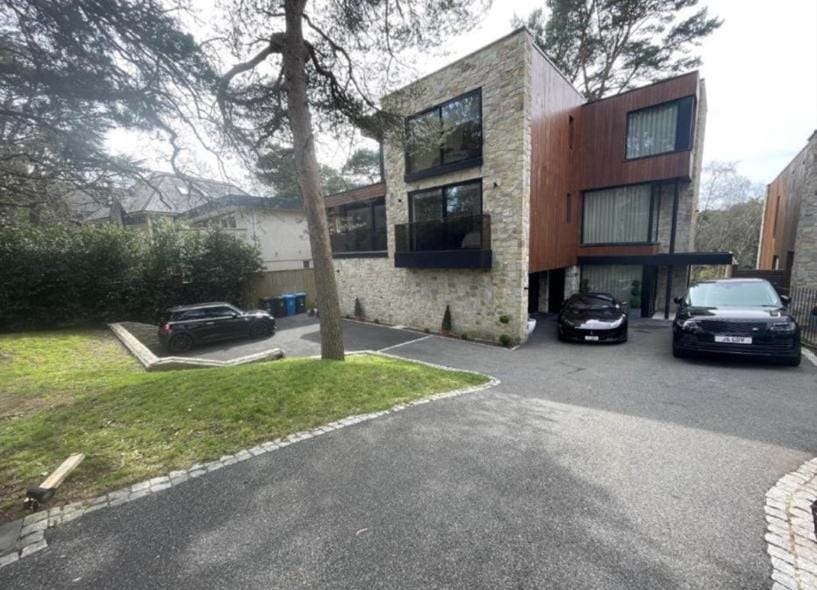 Luxury Villa - Hot Tub - Exclusive Offers - Amar Luxury Stays Villa in Poole