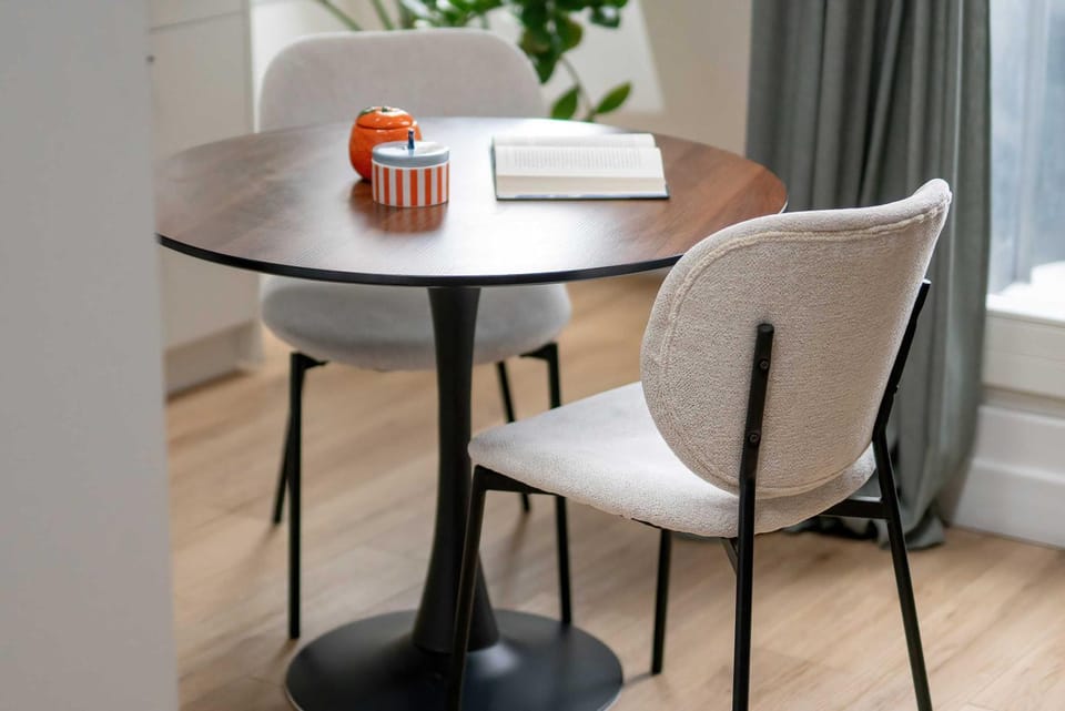 Seating area, Dining area