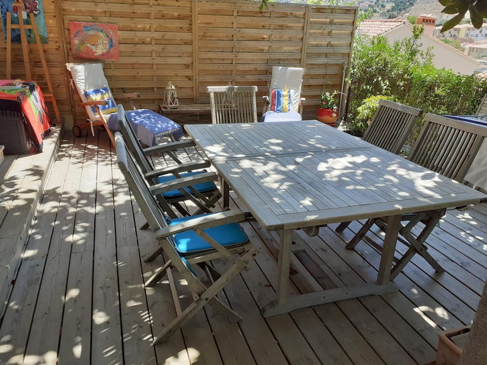 Patio, Day