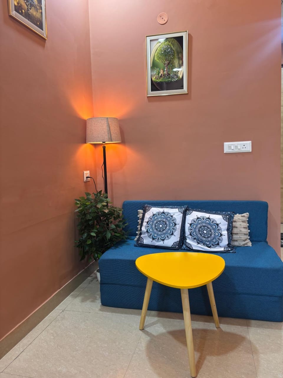 Good vibes only gaur city center studio apartment Apartment in Noida