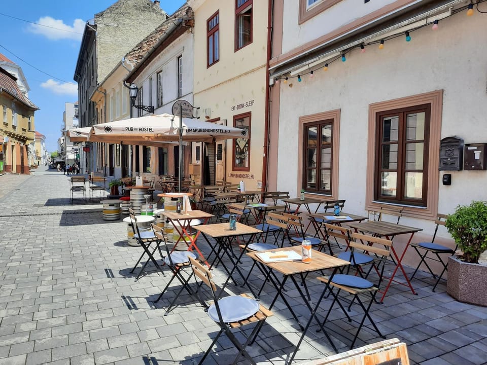 Property building, Patio, Facade/entrance, Street view