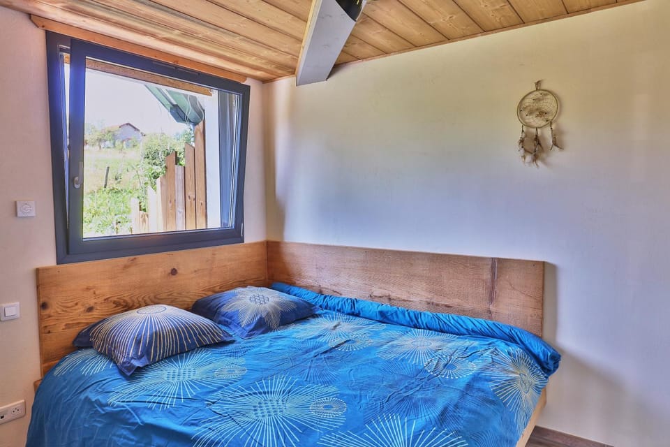 Gite LE REFUGE DES LOUPS BLANCS 6 pers Apartment in Bourgogne-Franche-Comté