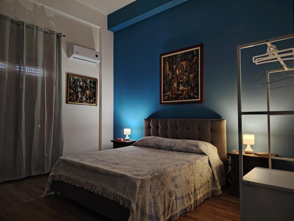 Bed, Photo of the whole room, Bedroom, air conditioner