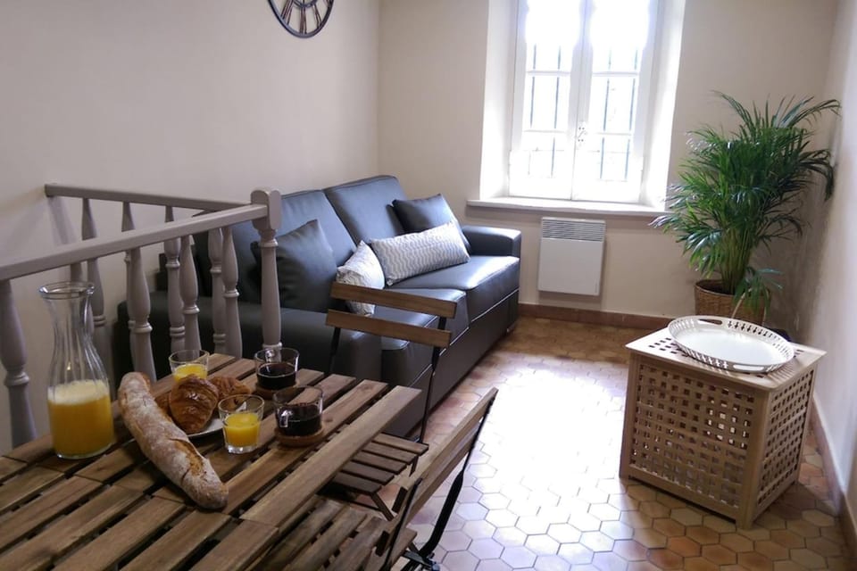 Lovely apartment in Old Town of Antibes 3 pers Apartment in Antibes