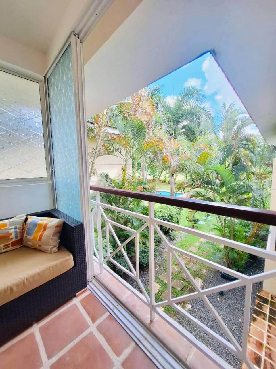 View (from property/room), Balcony/Terrace, Garden view