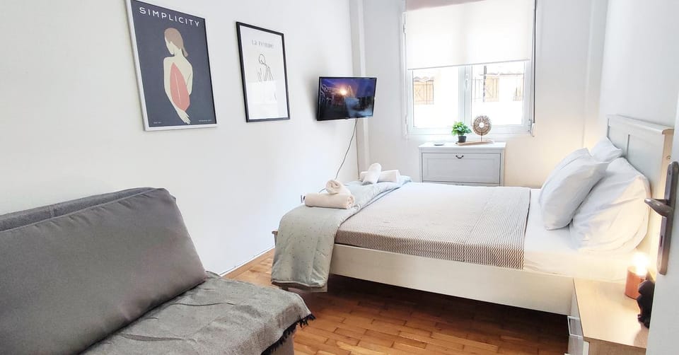 One bedroom apartment in Thissio Apartment in Athens