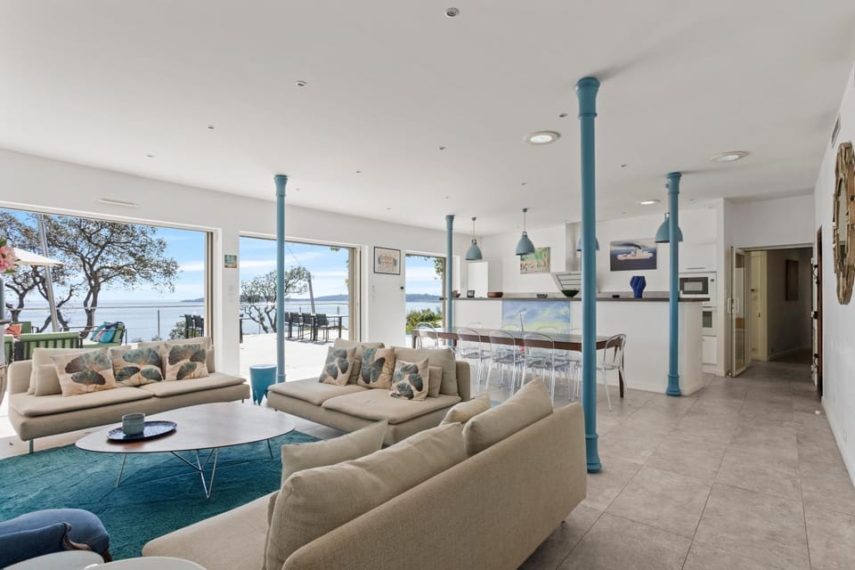 Property building, Living room