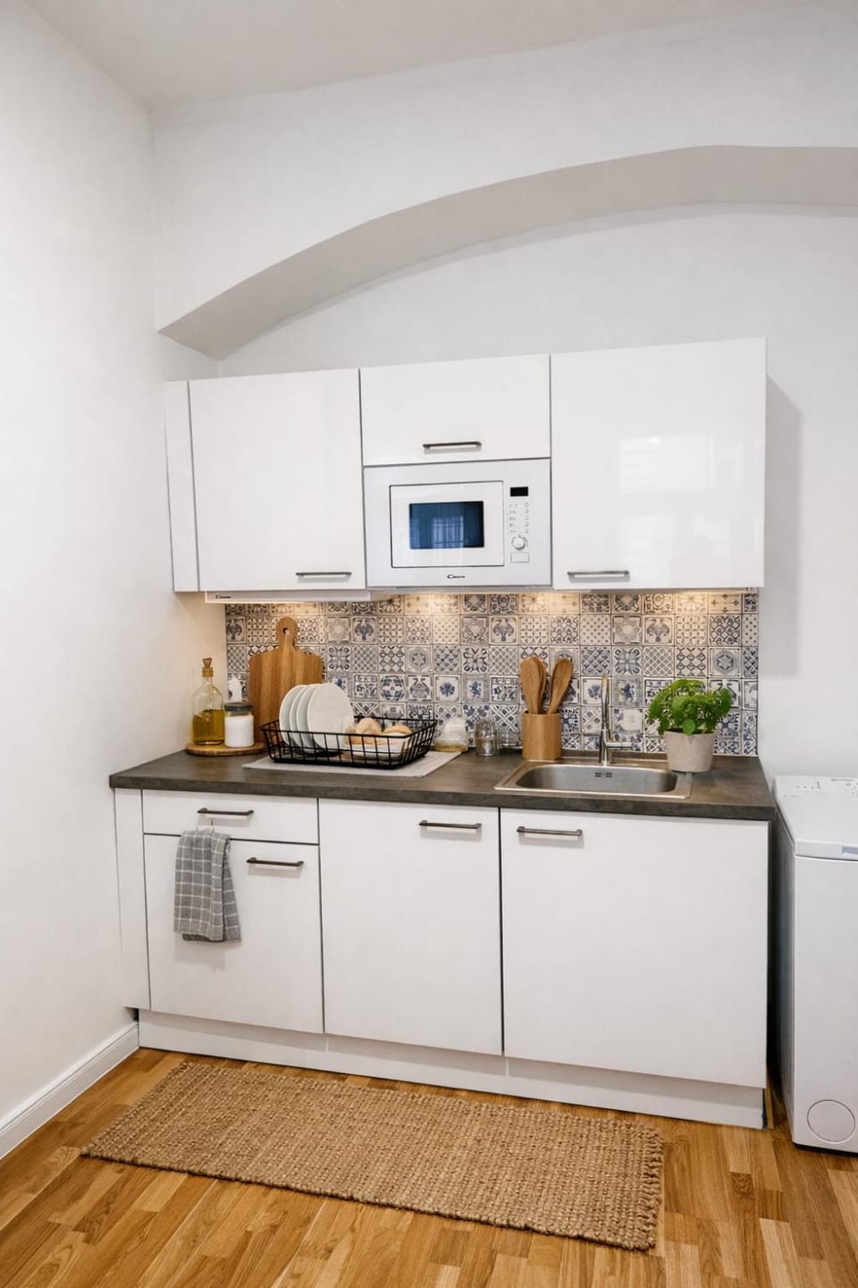 Kitchen or kitchenette, oven, stove, kitchen