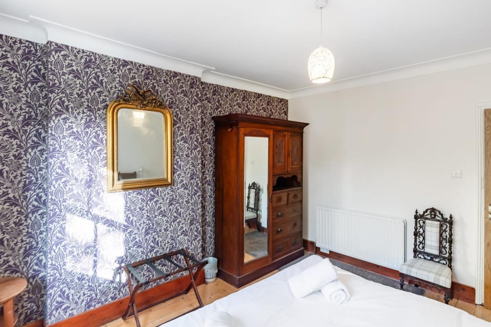 Elegant Retreat near the O2 Arena & Blackheath Apartment in London Borough of Lewisham