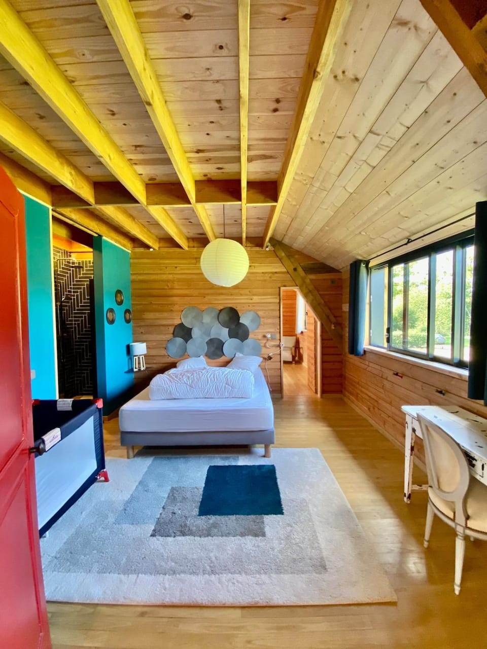 Photo of the whole room