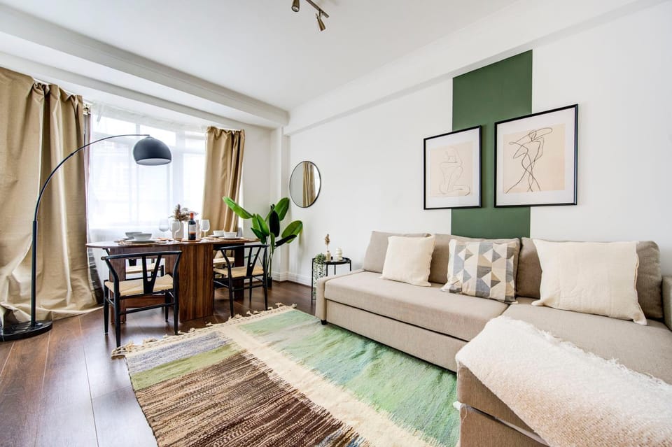 Central 5th floor flat close to Marble Arch Apartment in City of Westminster
