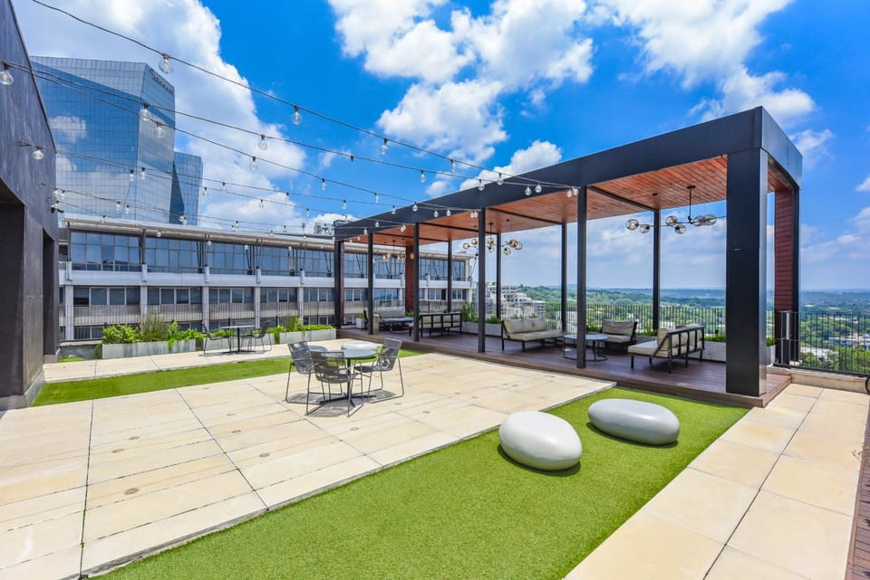 The Lineal 401 Apartment in Sandton