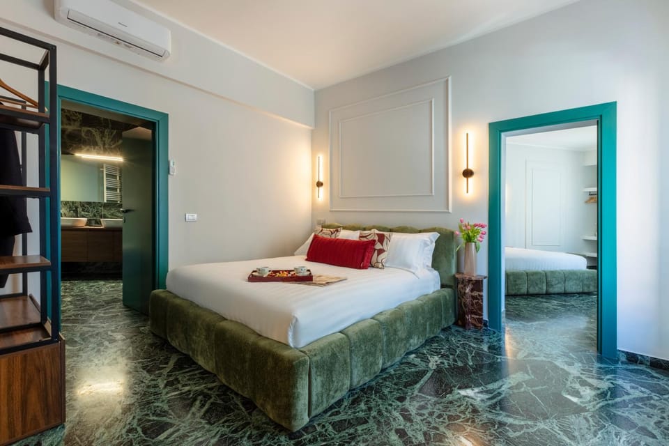 Bed, Bedroom, wardrobe, air conditioner