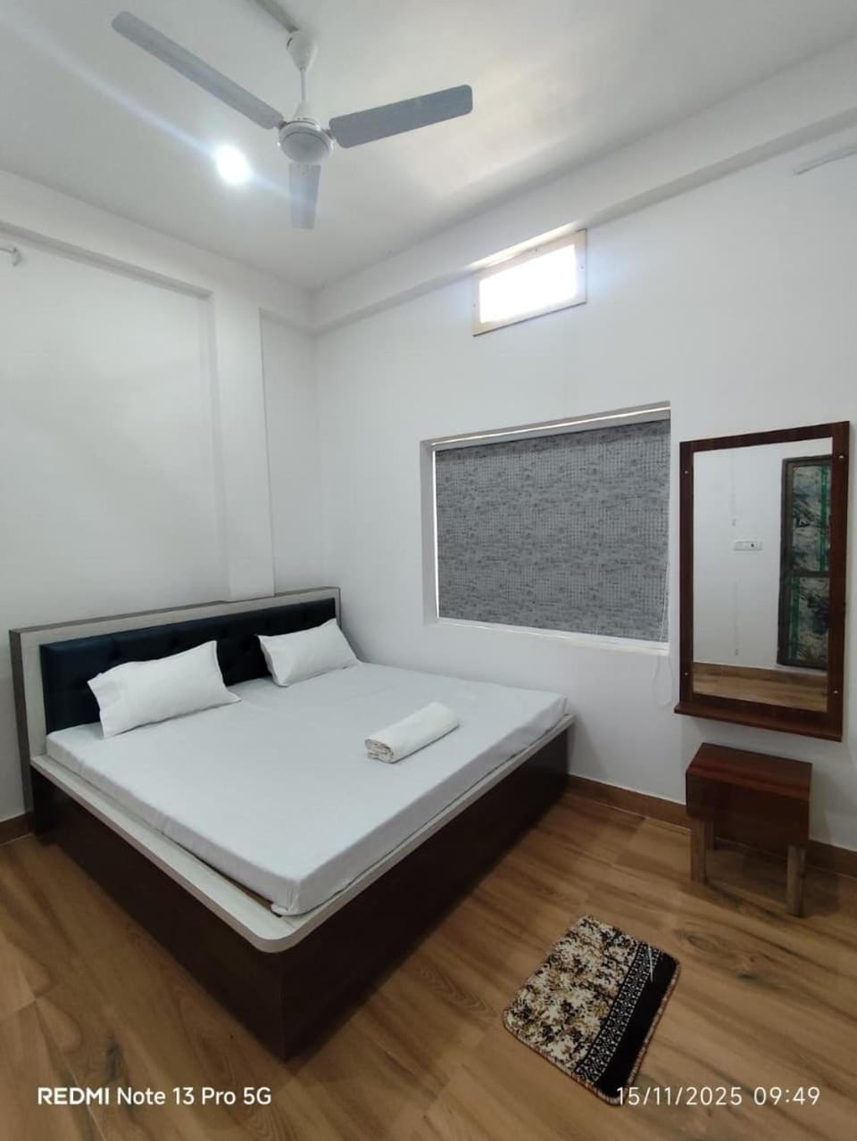 Bed, Photo of the whole room, air conditioner