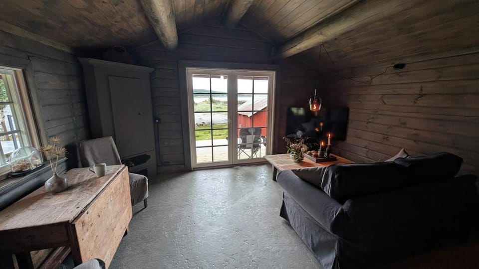 Cabin with sea view, northern lights and midnight sun Cabin in Nordland, Norway