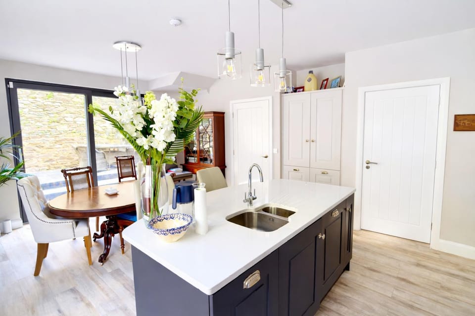 Dining area, Diving
