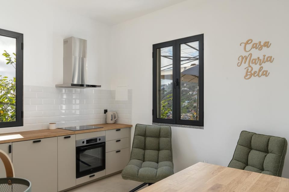 Kitchen or kitchenette, oven, stove