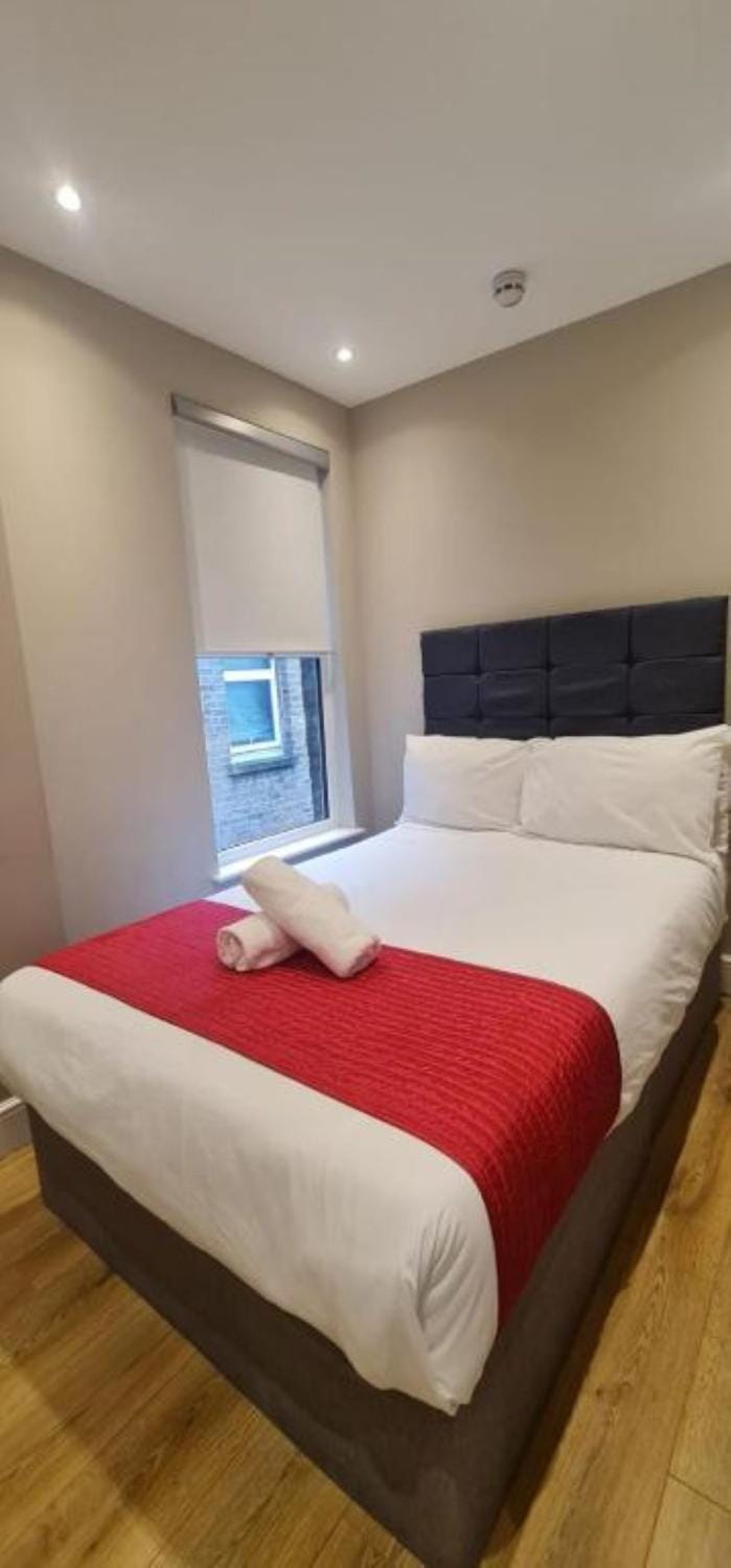 Kilburn Urban Suites Apartment in London Borough of Camden
