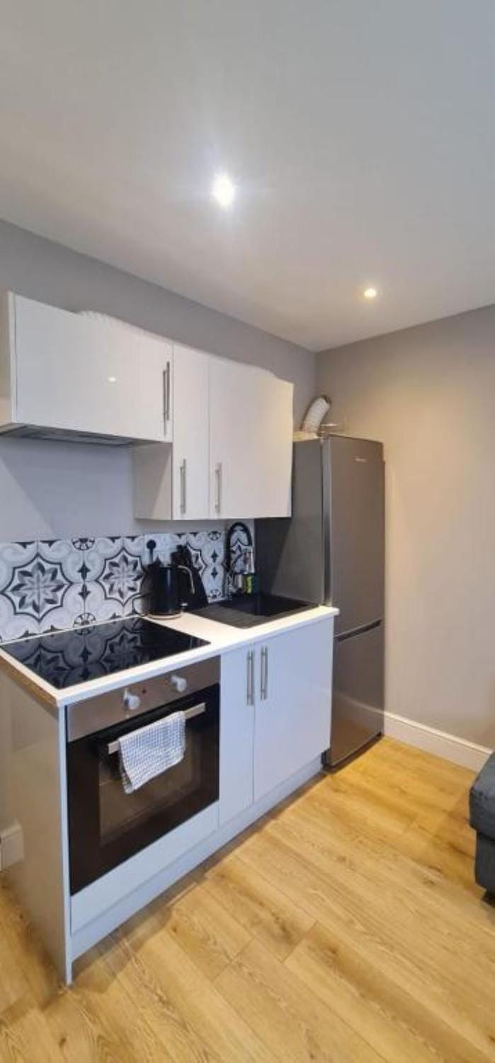 Kilburn Urban Suites Apartment in London Borough of Camden