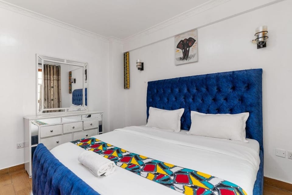 Elegant and Unique 4-BR, Pool, Gym, Free Parking, Bar, Lift, Restaurant Apartment in Nairobi County