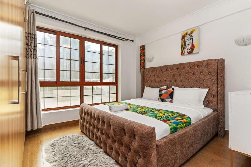 Elegant and Unique 4-BR, Pool, Gym, Free Parking, Bar, Lift, Restaurant Apartment in Nairobi County