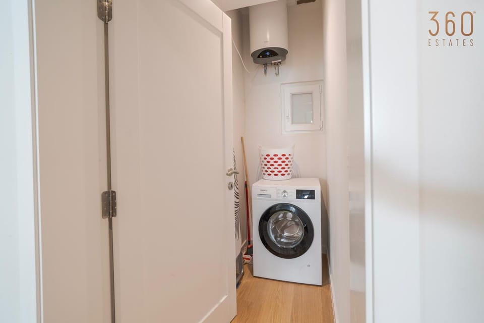 wardrobe, washing machine, dryer