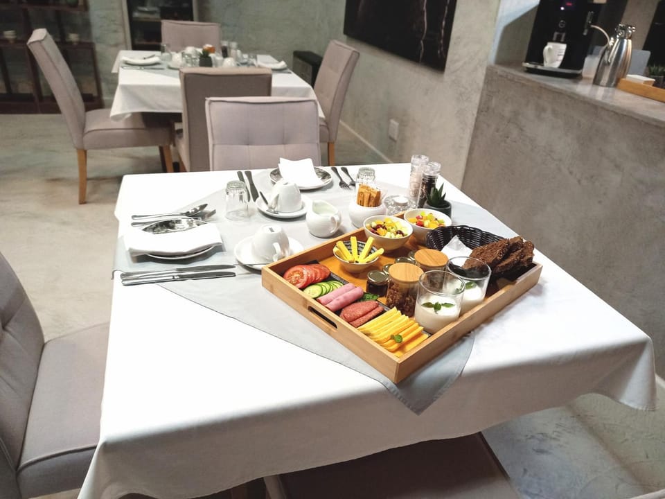 Food and drinks, Food, Breakfast, Continental breakfast, Buffet breakfast