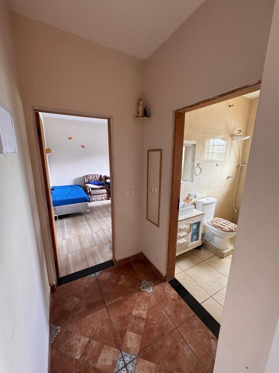 Bathroom, Photo of the whole room