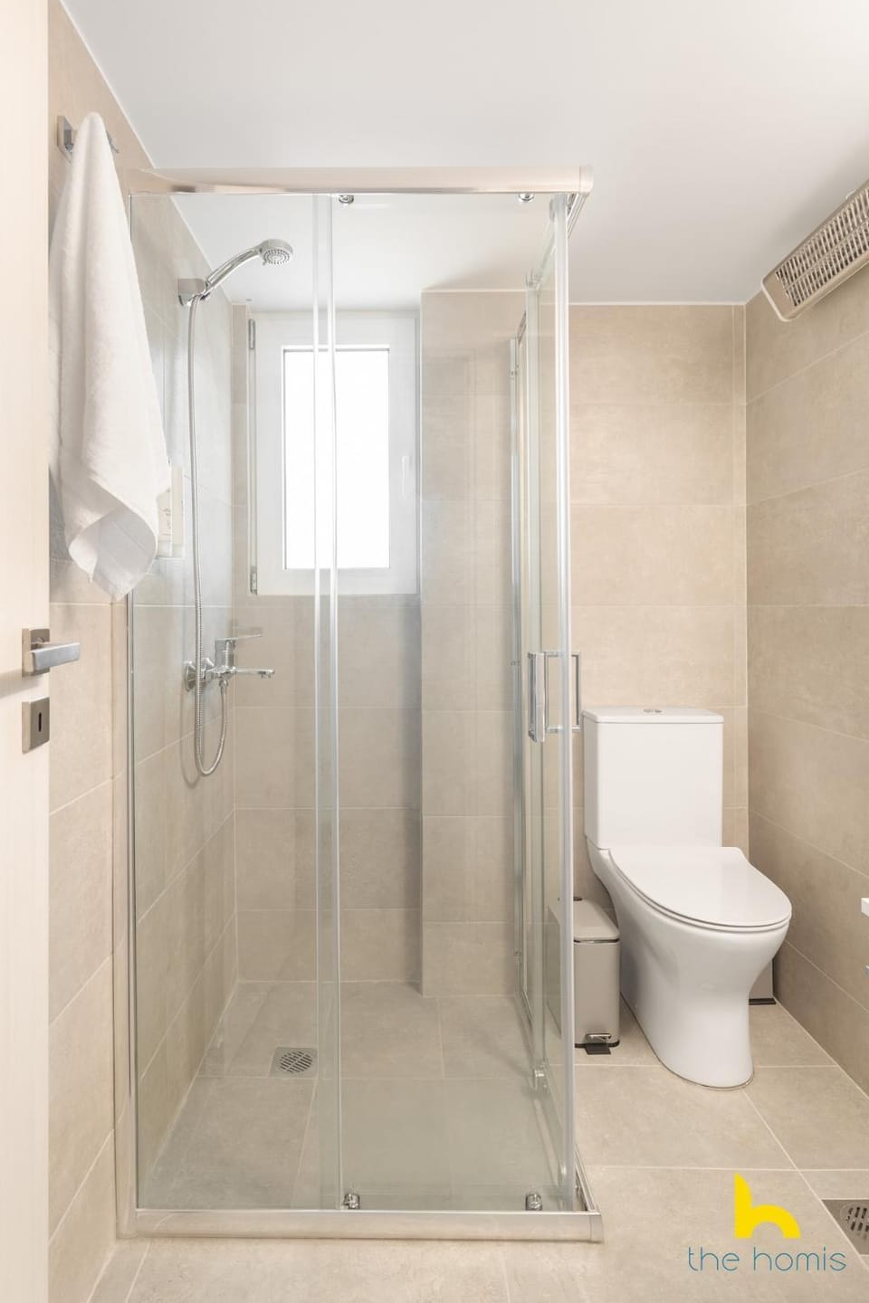 Modern Athenian Habitat with Balcony near Acropolis! Apartment in Athens