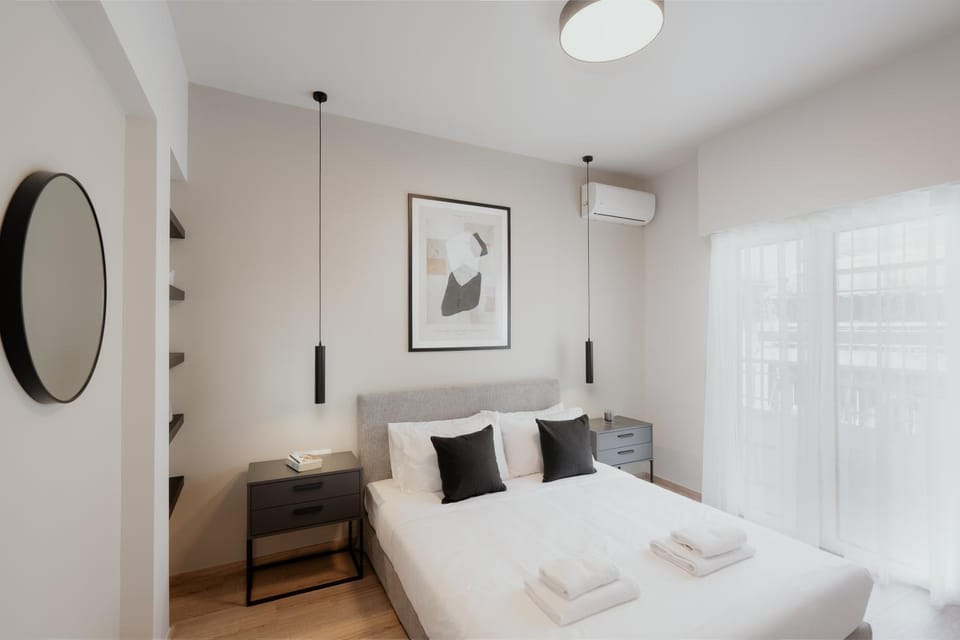 Bed, Photo of the whole room, Bedroom, internet, towels, air conditioner
