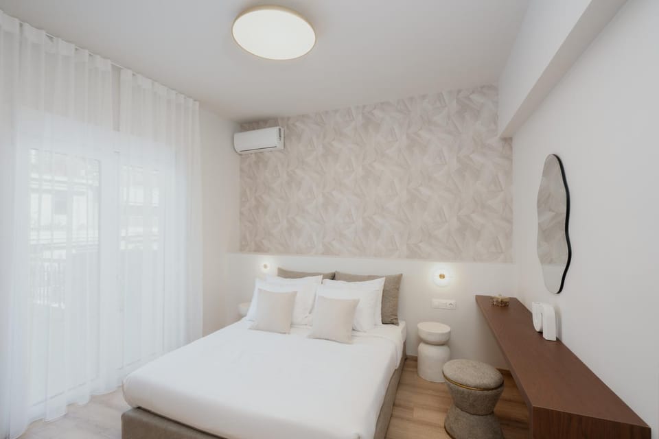 Bed, TV and multimedia, Photo of the whole room, Bedroom, air conditioner