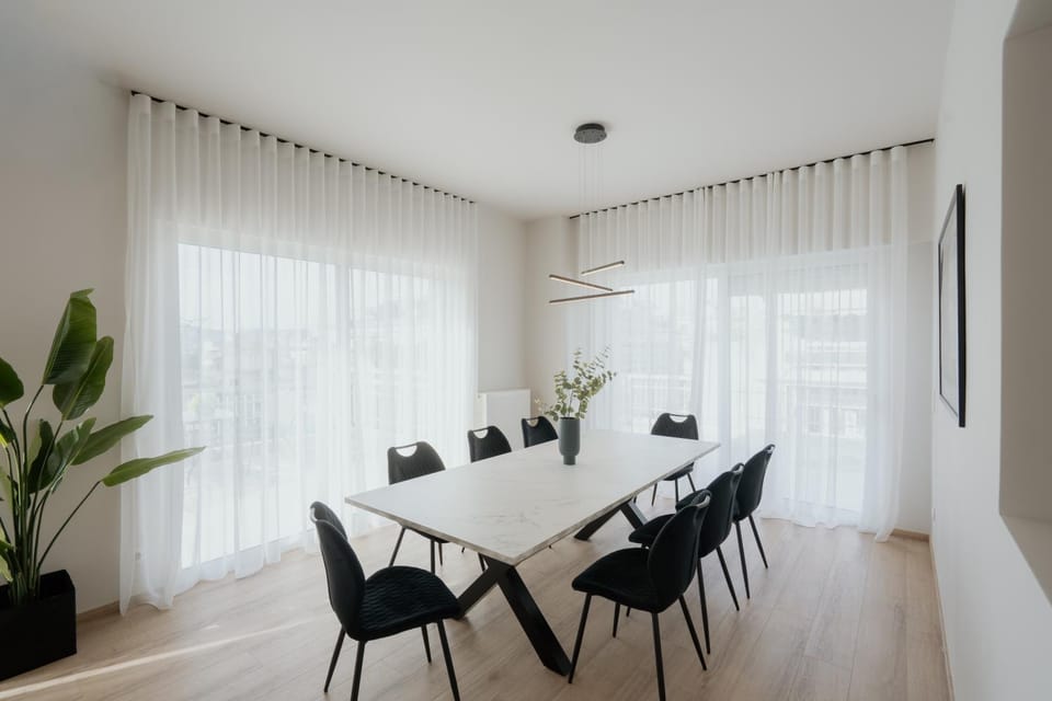 Seating area, Dining area