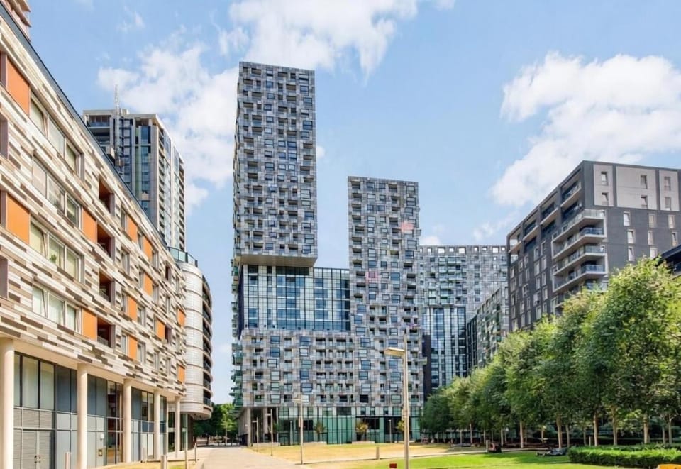 Upper Echelon - LP Residence Apartment in London