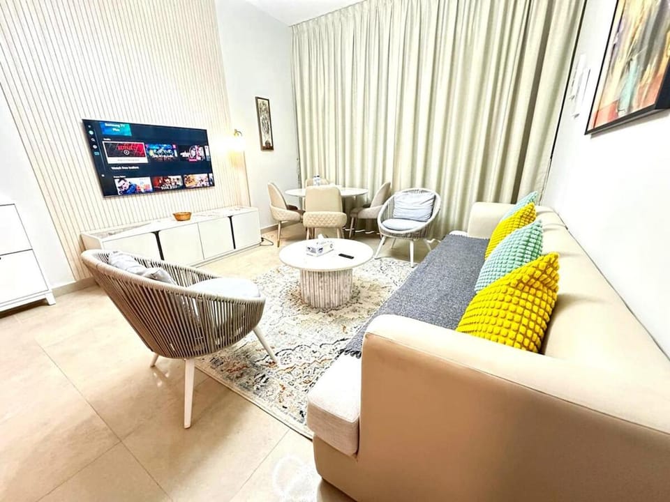 Stylish 1BR in Sparkle Towers Dubai Marina Escape Apartment in Dubai