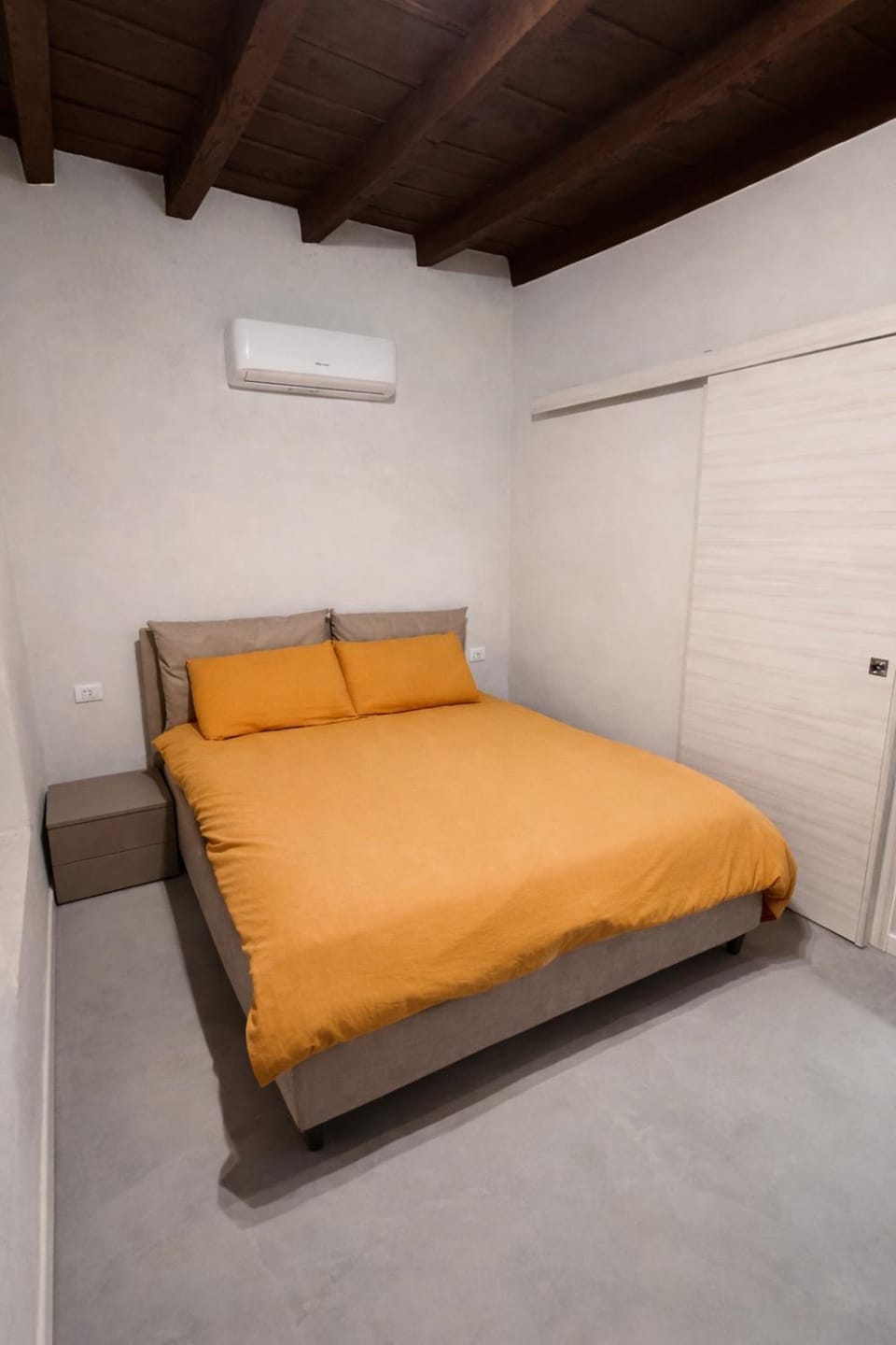 Cozy oasis on the Navigli Apartment in Milan