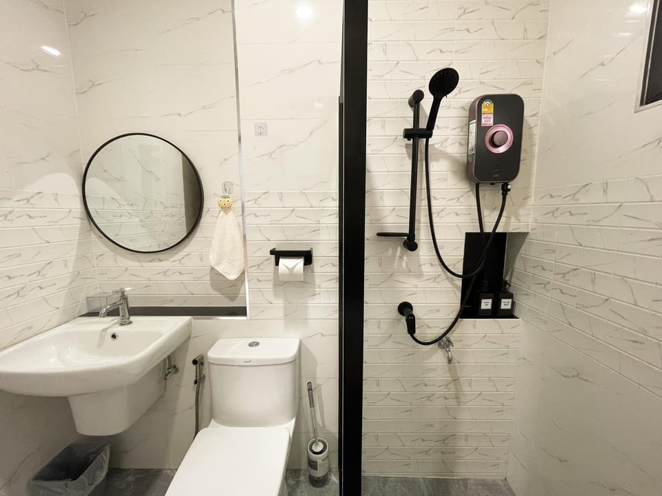 Shower, Toilet, Bathroom