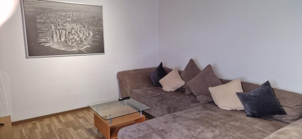 Ruhige zentral gelegene Fewo mit 4 Schlafzimmern für Monteure in Ingelheim am Rhein Apartment in Mainz-Bingen