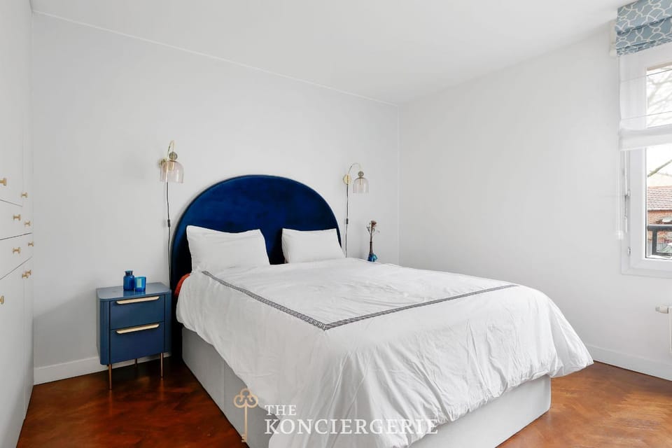 Residence d Exception Avenue Colombier Bernard Apartment in Courbevoie