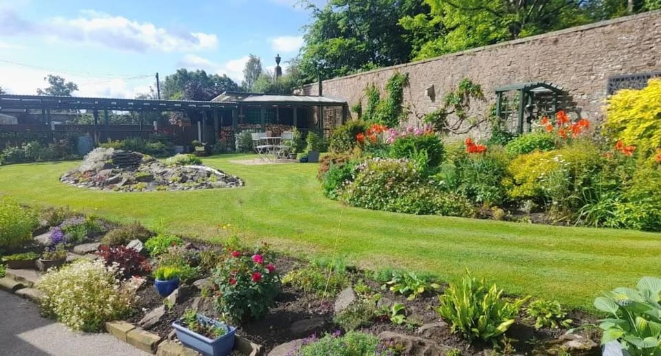 Garden, Garden view