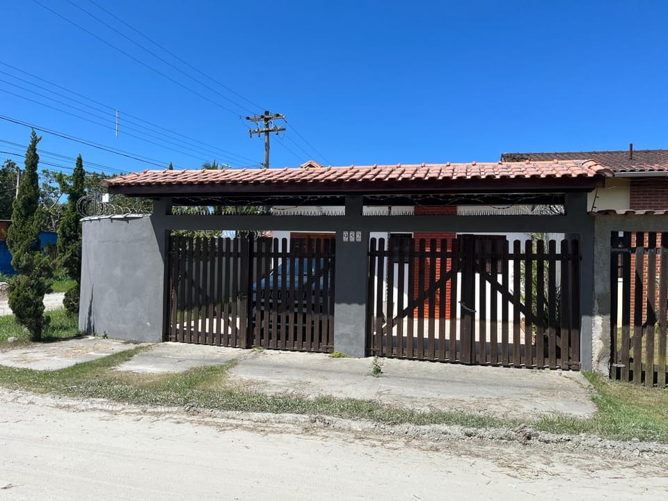 Casa em Boraceia, em ótima localização House in Bertioga
