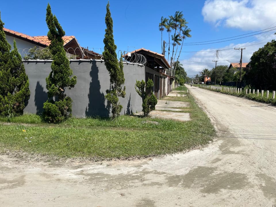 Casa em Boraceia, em ótima localização House in Bertioga