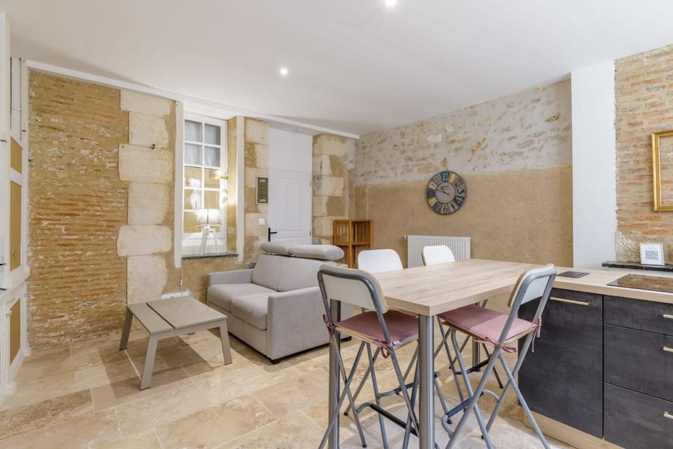 Cour des Moines - centre ville Apartment in Centre-Val de Loire